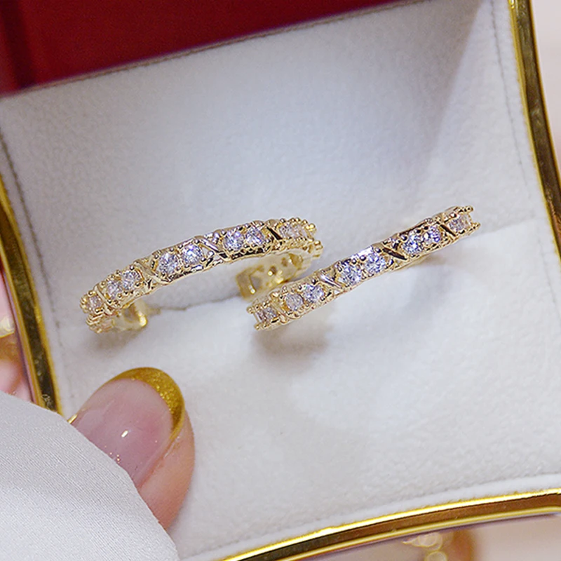 Luxury Shining Gold Color Circle Earring for Women AAA Cubic Zircon Feminia Gorgeous Ear Ring Bella Bijoux Pendant Gift
Luxury Shining Gold Color Circle Earring for Women AAA Cubic Zircon Feminia Gorgeous Ear Ring Bella Bijoux Pendant Gift