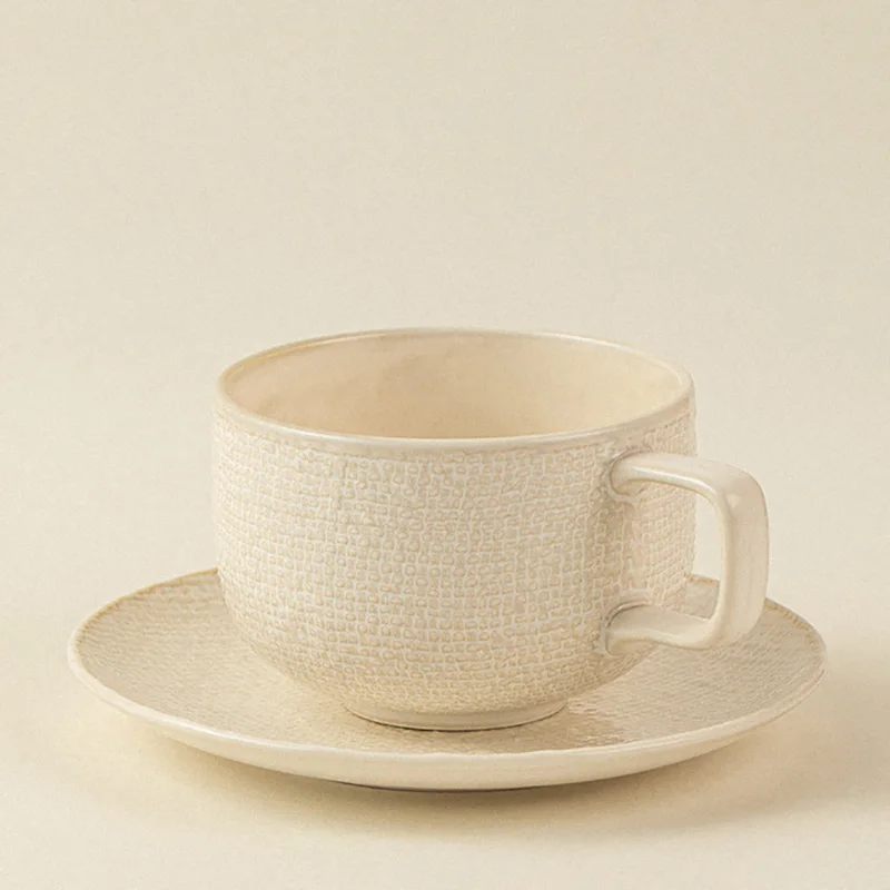 Европейский Набор чашек и блюдец из костяного фарфора, бесплатная доставка, кружка для офиса, завтрака, путешествий, керамическая кружка дл...
Европейский Набор чашек и блюдец из костяного фарфора, бесплатная доставка, кружка для офиса, завтрака, путешествий, керамическая кружка дл...