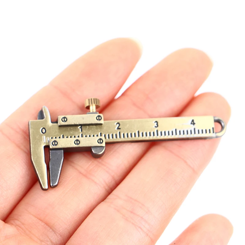 1pc 1/12 Dollhouse Miniature Vernier Caliper For Doll House Decoration Simulation Vernier Caliper Model Mini Ruler
1pc 1/12 Dollhouse Miniature Vernier Caliper For Doll House Decoration Simulation Vernier Caliper Model Mini Ruler