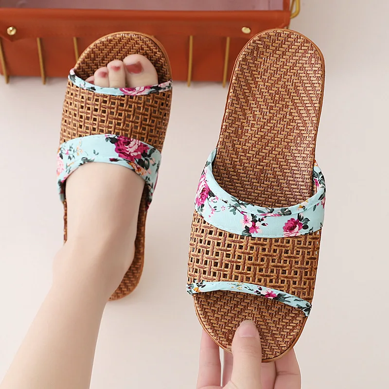 Шлепанцы для пар, Нескользящие дышащие, с бантом-бабочкой, плоская подошва, модные тапочки, весна-лето
Шлепанцы для пар, Нескользящие дышащие, с бантом-бабочкой, плоская подошва, модные тапочки, весна-лето