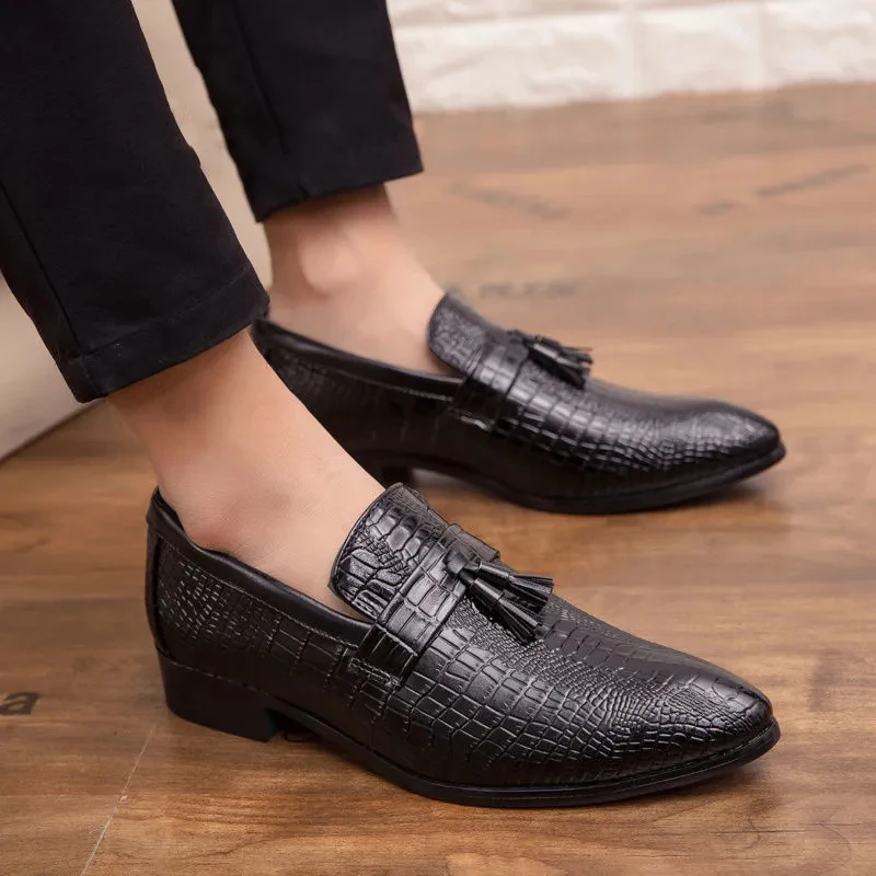 Men's Large Leather Shoes Korean Fashion One Foot Lazy Shoes Youth Fashion Casual Shoes Pointed Shoes Men's Leather Shoes
Men's Large Leather Shoes Korean Fashion One Foot Lazy Shoes Youth Fashion Casual Shoes Pointed Shoes Men's Leather Shoes