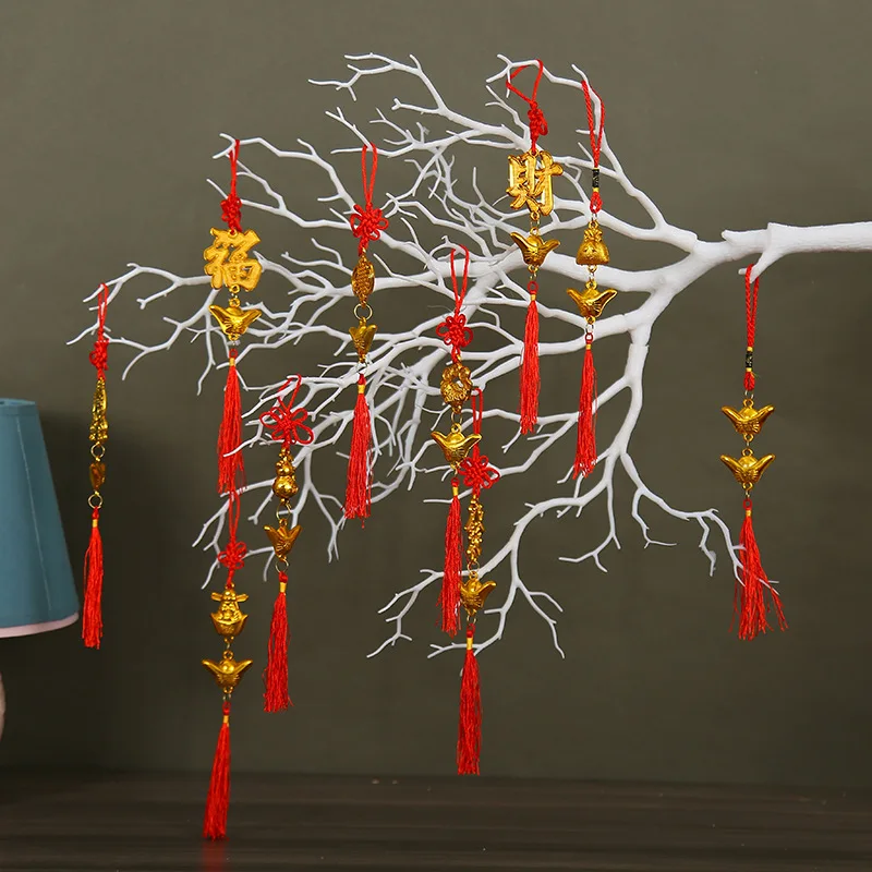 China New Year's Decorations Tassel Small Pendants Fu Character Ornaments Electroplating Ingot Fortune Spring Festival Supplies
China New Year's Decorations Tassel Small Pendants Fu Character Ornaments Electroplating Ingot Fortune Spring Festival Supplies