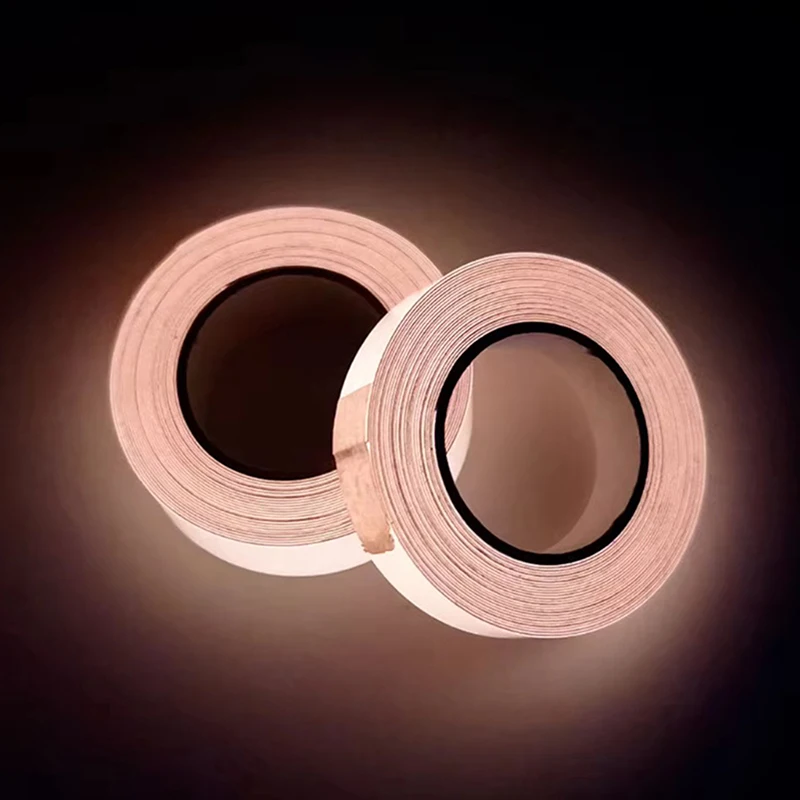 Светящаяся самоклеящаяся лента HUXUAN 
Светящаяся самоклеящаяся лента HUXUAN