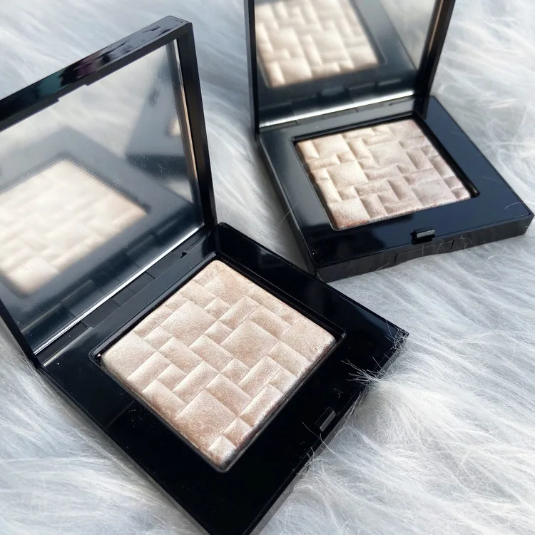 Highlighter Palette 3D Illuminator Makeup Highlighter Bronzer Palette for Contouring Highlighters Face Powder
Highlighter Palette 3D Illuminator Makeup Highlighter Bronzer Palette for Contouring Highlighters Face Powder