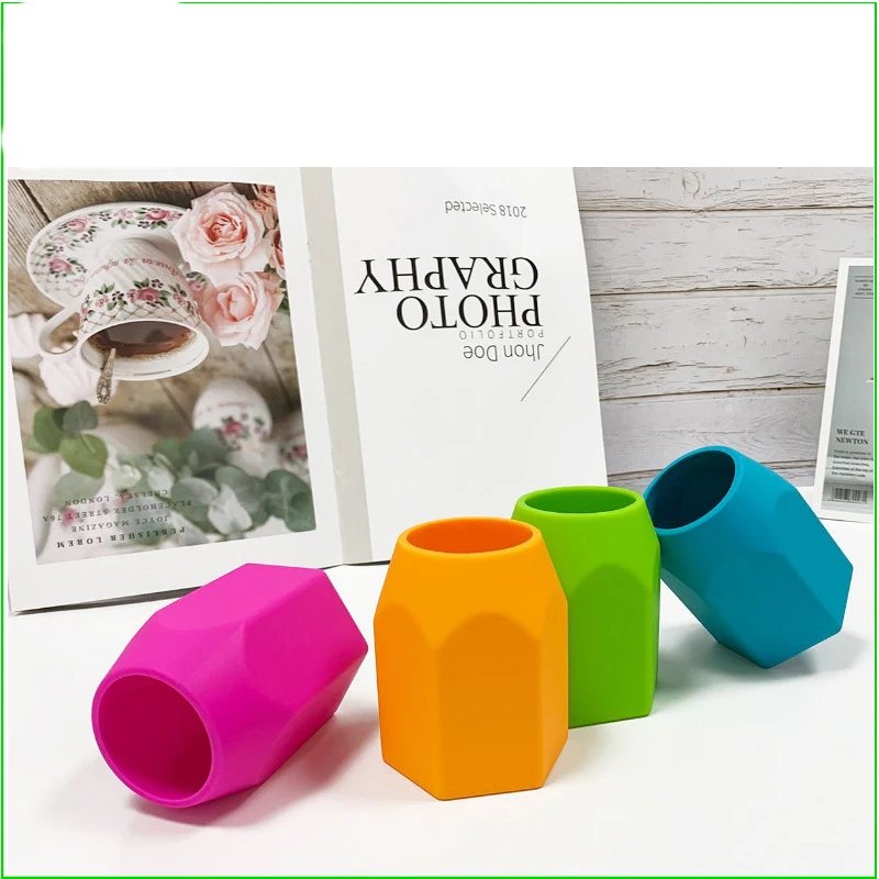 1 pc Learning stationery silicone Circuit Business pen holder Creativity Multi -function pen holder pencil organizer for desk
1 pc Learning stationery silicone Circuit Business pen holder Creativity Multi -function pen holder pencil organizer for desk