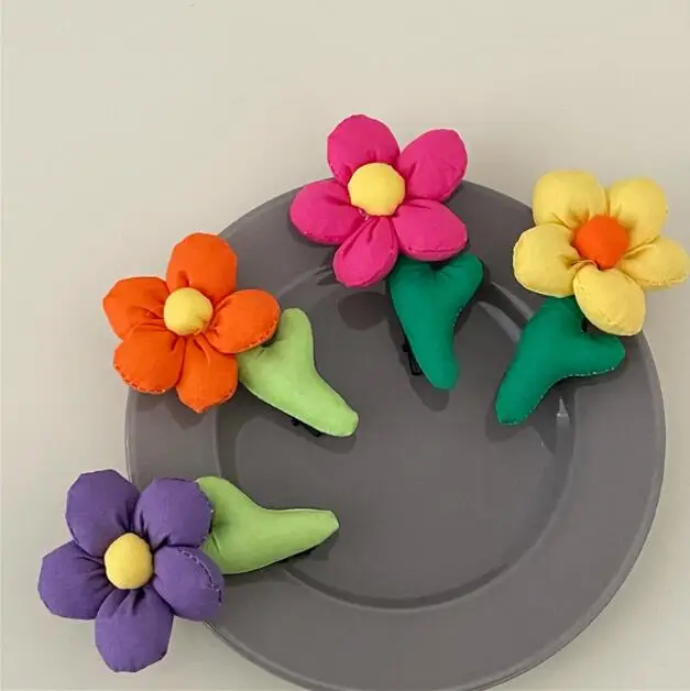 Cute handmade fabric flower hairpin side clip Spring cream color small flower duckbill clip bangs clip Korean girl
Cute handmade fabric flower hairpin side clip Spring cream color small flower duckbill clip bangs clip Korean girl