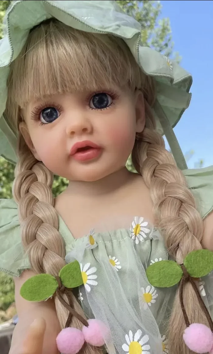 55CM Full Body Soft Silicone Vinyl Reborn Toddler Girl Betty Pretty Girl Princess Lifelike Baby Doll Christmas Gift for Grils
55CM Full Body Soft Silicone Vinyl Reborn Toddler Girl Betty Pretty Girl Princess Lifelike Baby Doll Christmas Gift for Grils