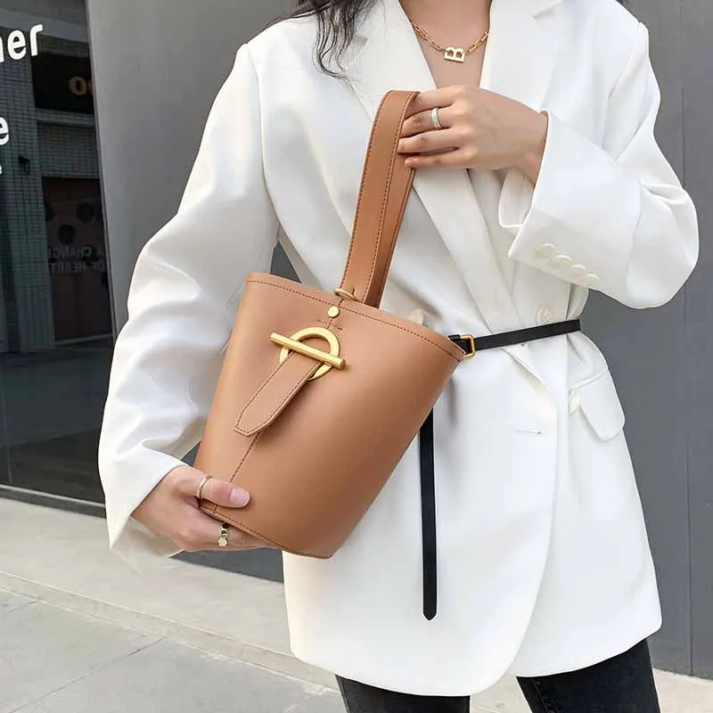 2022 Fashion New Designer Women's Handbag Leather Women's Bag Leather Shoulder Bag Tote Bag Bucket Bag
2022 Fashion New Designer Women's Handbag Leather Women's Bag Leather Shoulder Bag Tote Bag Bucket Bag