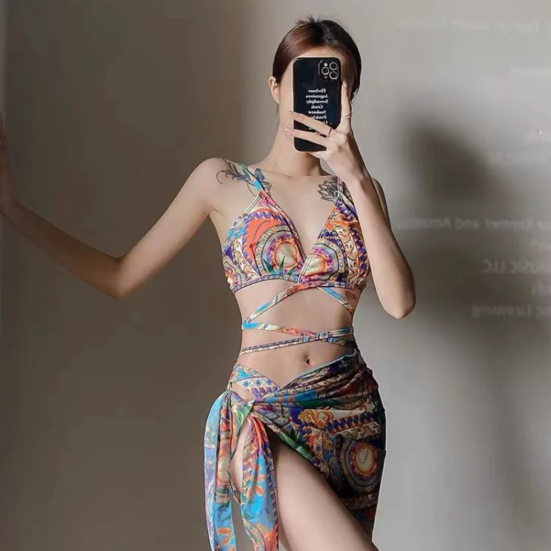 Летние свежие цветочные сексуальные бикини для девушек, закрывающие грудь, с большой и маленькой грудью, горячая Весенняя модель
Летние свежие цветочные сексуальные бикини для девушек, закрывающие грудь, с большой и маленькой грудью, горячая Весенняя модель