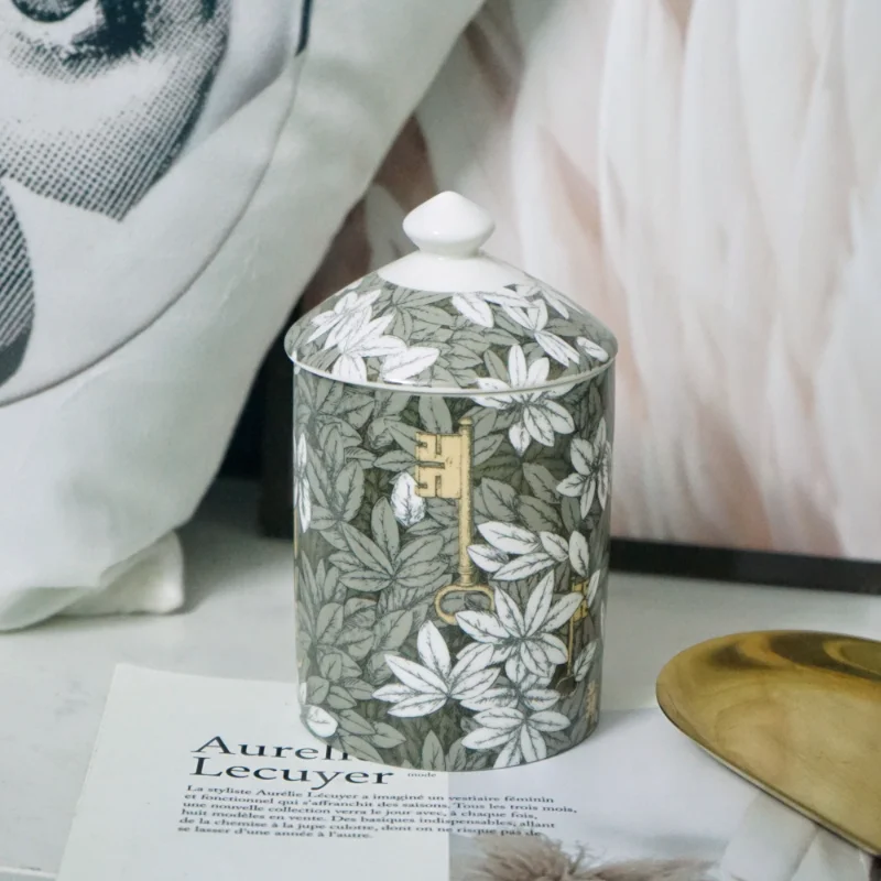 Gray Leaf Key Candle Jars with Lid Candle Holders Incense Jar Face Cup Living Room Study Ornaments Home Decor Crafts
Gray Leaf Key Candle Jars with Lid Candle Holders Incense Jar Face Cup Living Room Study Ornaments Home Decor Crafts