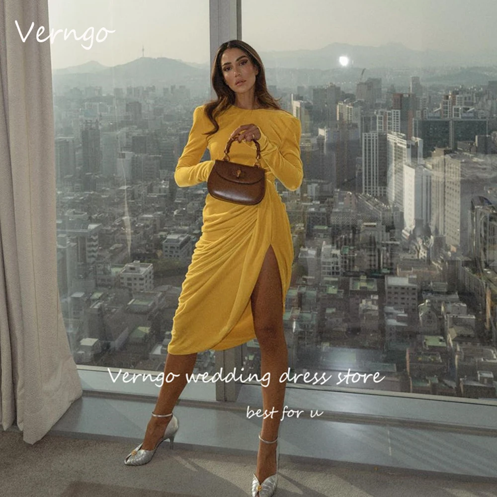 Бархатные Короткие вечерние платья Verngo золотого цвета с длинным рукавом и круглым вырезом, плиссированное коктейльное платье длиной до колена, вечернее платье для вечеринки
Бархатные Короткие вечерние платья Verngo золотого цвета с длинным рукавом и круглым вырезом, плиссированное коктейльное платье длиной до колена, вечернее платье для вечеринки