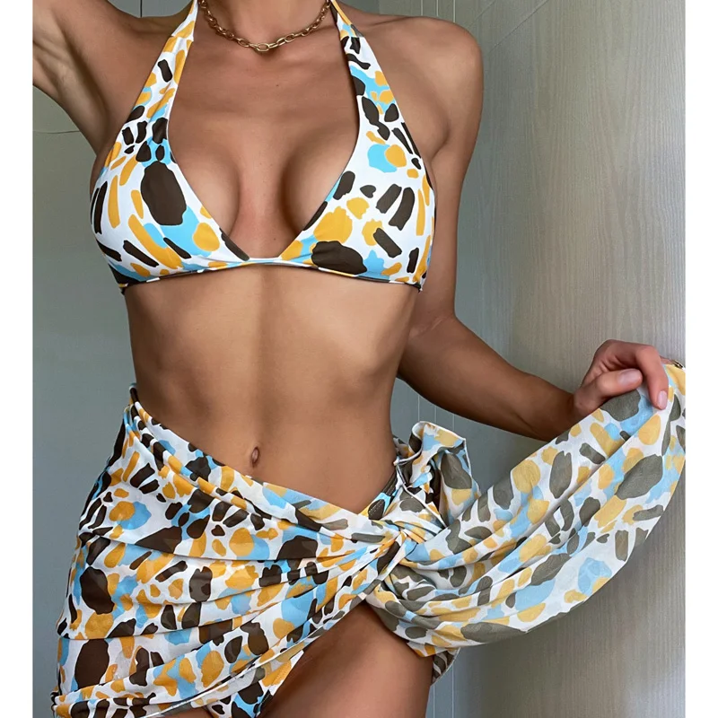 3 Colors Women Summer Sexy Bikini Set Ladies Sleeveless V Neck Geometry Print Bra Swimming Summer Beach Thong Swimwear Skirt
3 Colors Women Summer Sexy Bikini Set Ladies Sleeveless V Neck Geometry Print Bra Swimming Summer Beach Thong Swimwear Skirt