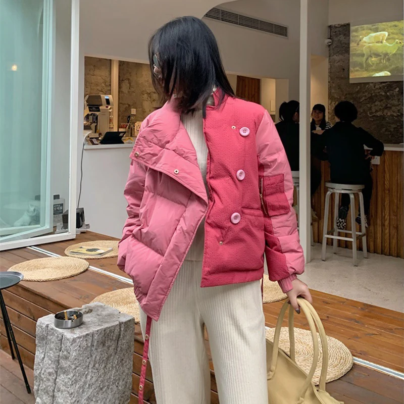 Женская короткая зимняя куртка, розовая теплая парка на пуху из хлопка, Корейская уличная мода, Нестандартная куртка, женская верхняя одежд... 
Женская короткая зимняя куртка, розовая теплая парка на пуху из хлопка, Корейская уличная мода, Нестандартная куртка, женская верхняя одежд...