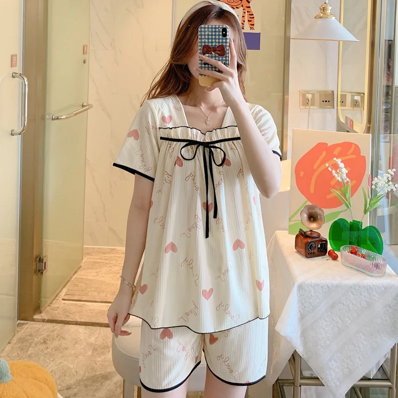 Korean Heart Print Pajamas Set for Women Summer Lovely Button Lace Girls Nightwear Loose Casual Short Sleeve Top and Shorts Pan
Korean Heart Print Pajamas Set for Women Summer Lovely Button Lace Girls Nightwear Loose Casual Short Sleeve Top and Shorts Pan