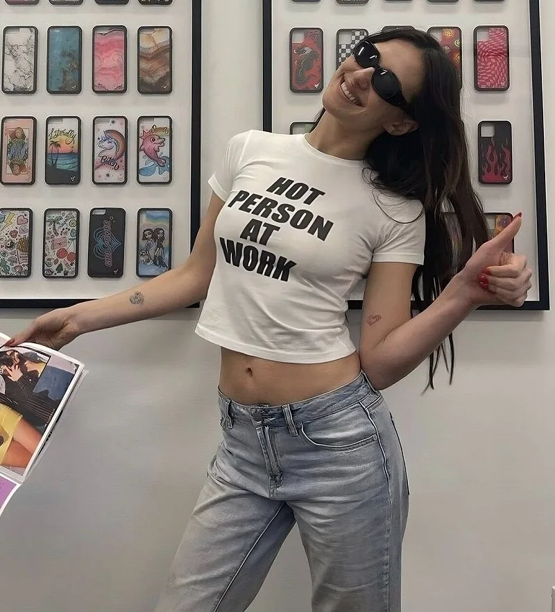 Y2K женская футболка с буквенным принтом, Готическая детская футболка, облегающий короткий топ, уличная одежда, сексуальная летняя футболка, модная простая
Y2K женская футболка с буквенным принтом, Готическая детская футболка, облегающий короткий топ, уличная одежда, сексуальная летняя футболка, модная простая