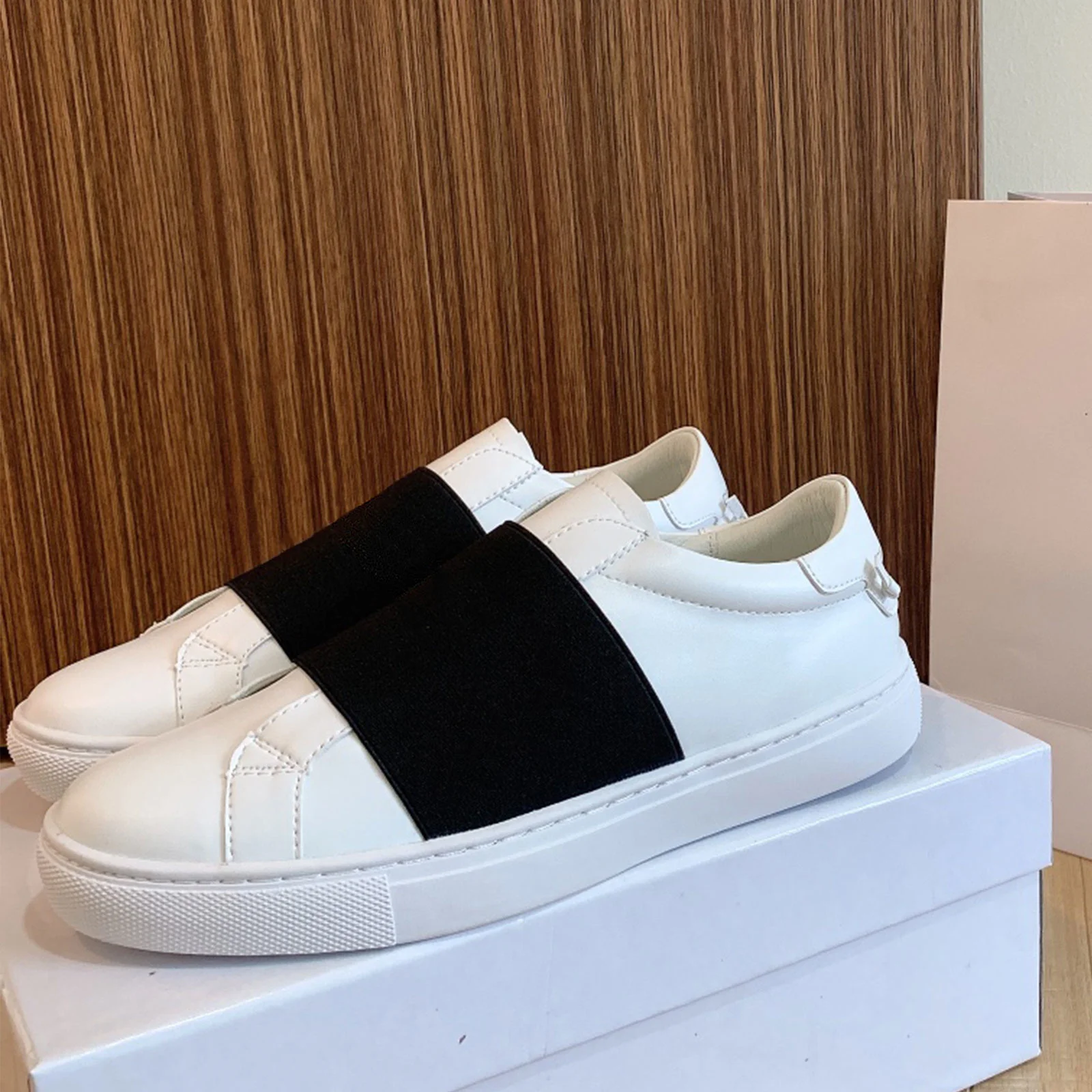 2023 Spring Summer Gene Leather Sneakers Real Skin Flats White Comfy Walk Casual Shoes Great Quality For Women And Men
2023 Spring Summer Gene Leather Sneakers Real Skin Flats White Comfy Walk Casual Shoes Great Quality For Women And Men