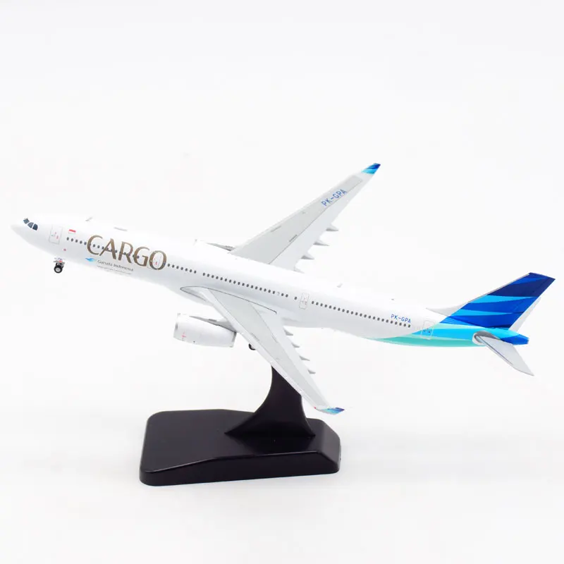 

Diecast 1:400 Scale Garuda Aviation A330-300 PK-GPA Alloy Aircraft Model Collection Souvenir Ornaments Display Toys