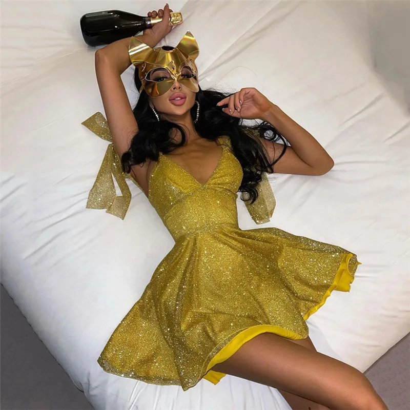 2022 Spring and Summer New Women's Fashion Suspenders Sexy Low-cut Backless Slim Dress Women
2022 Spring and Summer New Women's Fashion Suspenders Sexy Low-cut Backless Slim Dress Women