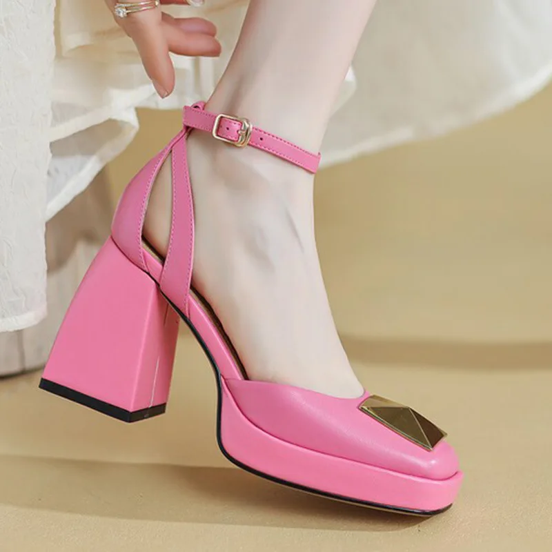 Fashion High Heels Sandales Women Pumps Summer Party Woman Shoes Thick Heel Sandals Comfortable Metal Embellished Platform
Fashion High Heels Sandales Women Pumps Summer Party Woman Shoes Thick Heel Sandals Comfortable Metal Embellished Platform