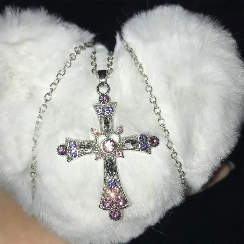 New Vintage Zircon Cross Pendant Necklace for Women Men Punk Gothic Party Jewelry Rhinestone Religious Charm Festival Gift
New Vintage Zircon Cross Pendant Necklace for Women Men Punk Gothic Party Jewelry Rhinestone Religious Charm Festival Gift