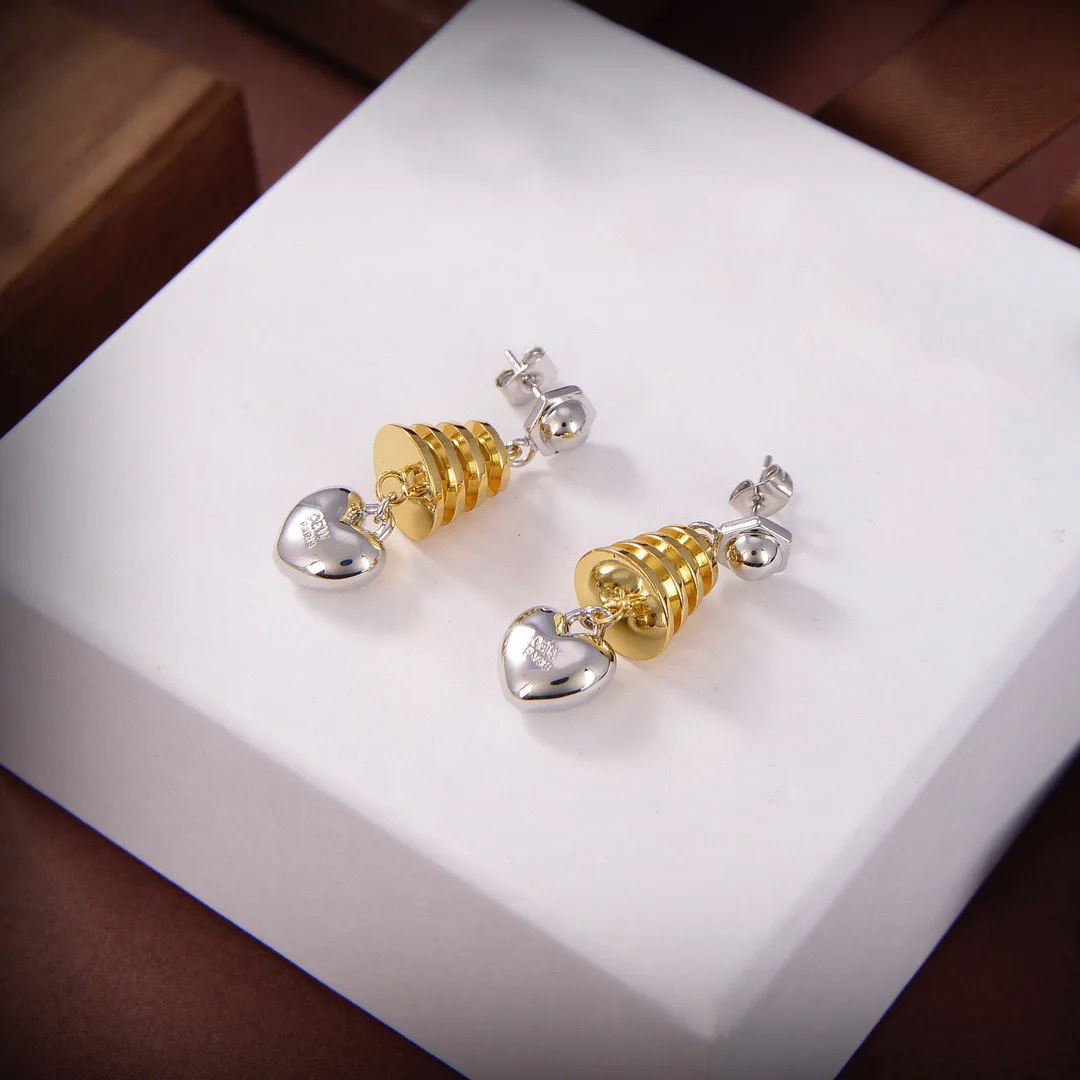 Sweet Romantic Style Letters With Stones Woman Earrings Pure Copper Metal Connection To Send Gift Of Choice 
Sweet Romantic Style Letters With Stones Woman Earrings Pure Copper Metal Connection To Send Gift Of Choice