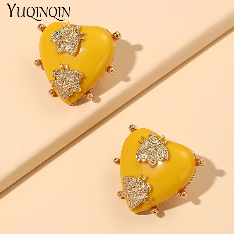 Vintage Big Stud Earrings for Women 2022 Trend Korean Resin Metal Cute Bee Earings for Girls Retro Party Fashion Jewelry Gifts
Vintage Big Stud Earrings for Women 2022 Trend Korean Resin Metal Cute Bee Earings for Girls Retro Party Fashion Jewelry Gifts