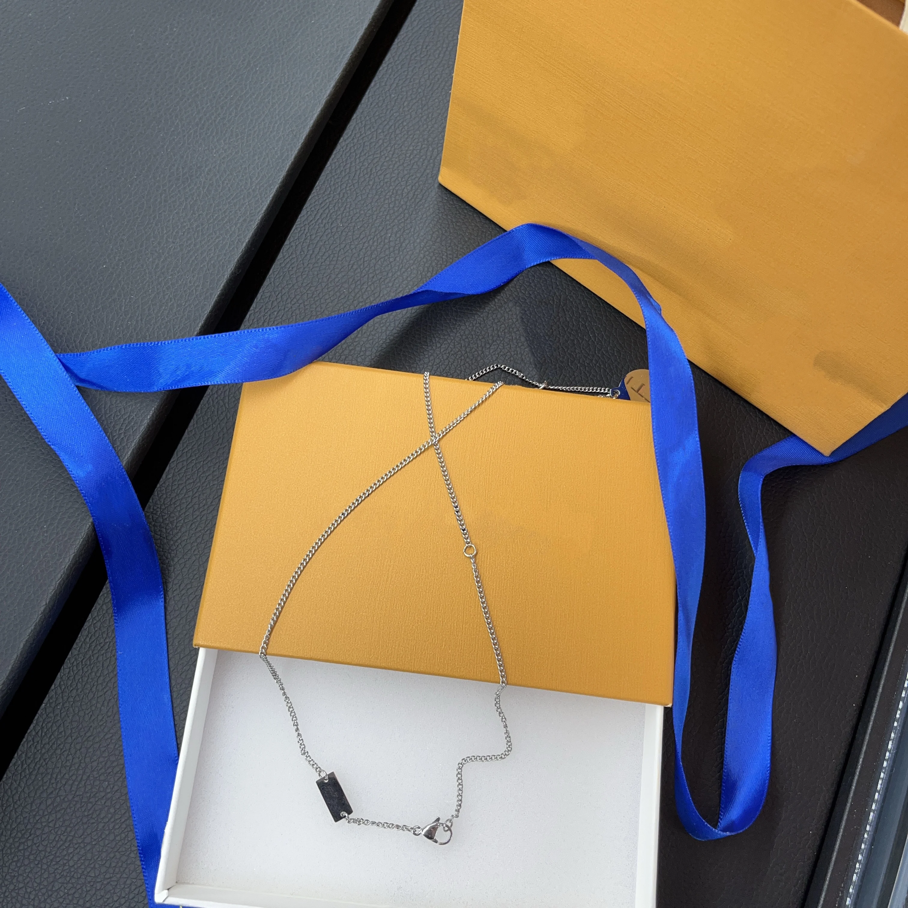 Mode 15 Popular Famous Fashion Original Brand Women Female 2022 Jewelry Necklace Chain 925 Summer Silver Quality Luxury Gift
Mode 15 Popular Famous Fashion Original Brand Women Female 2022 Jewelry Necklace Chain 925 Summer Silver Quality Luxury Gift