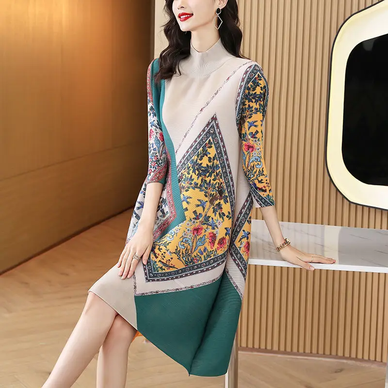 Pleated casual dress female 2022 early spring new fashion loose large size high-end foreign national wind printed A word skirt
Pleated casual dress female 2022 early spring new fashion loose large size high-end foreign national wind printed A word skirt