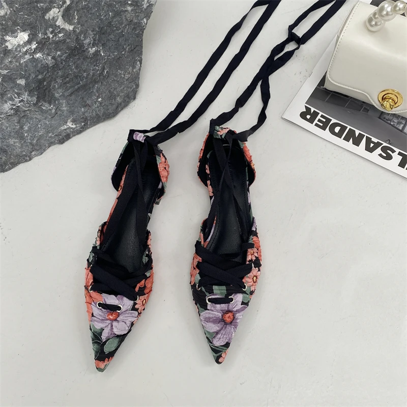 Elegant Women Flats Sandals Fashion Flower Cross Lace Up Strappy Sandles Plus Size Lady Retro Flower Shoes sandalias de mujer
Elegant Women Flats Sandals Fashion Flower Cross Lace Up Strappy Sandles Plus Size Lady Retro Flower Shoes sandalias de mujer