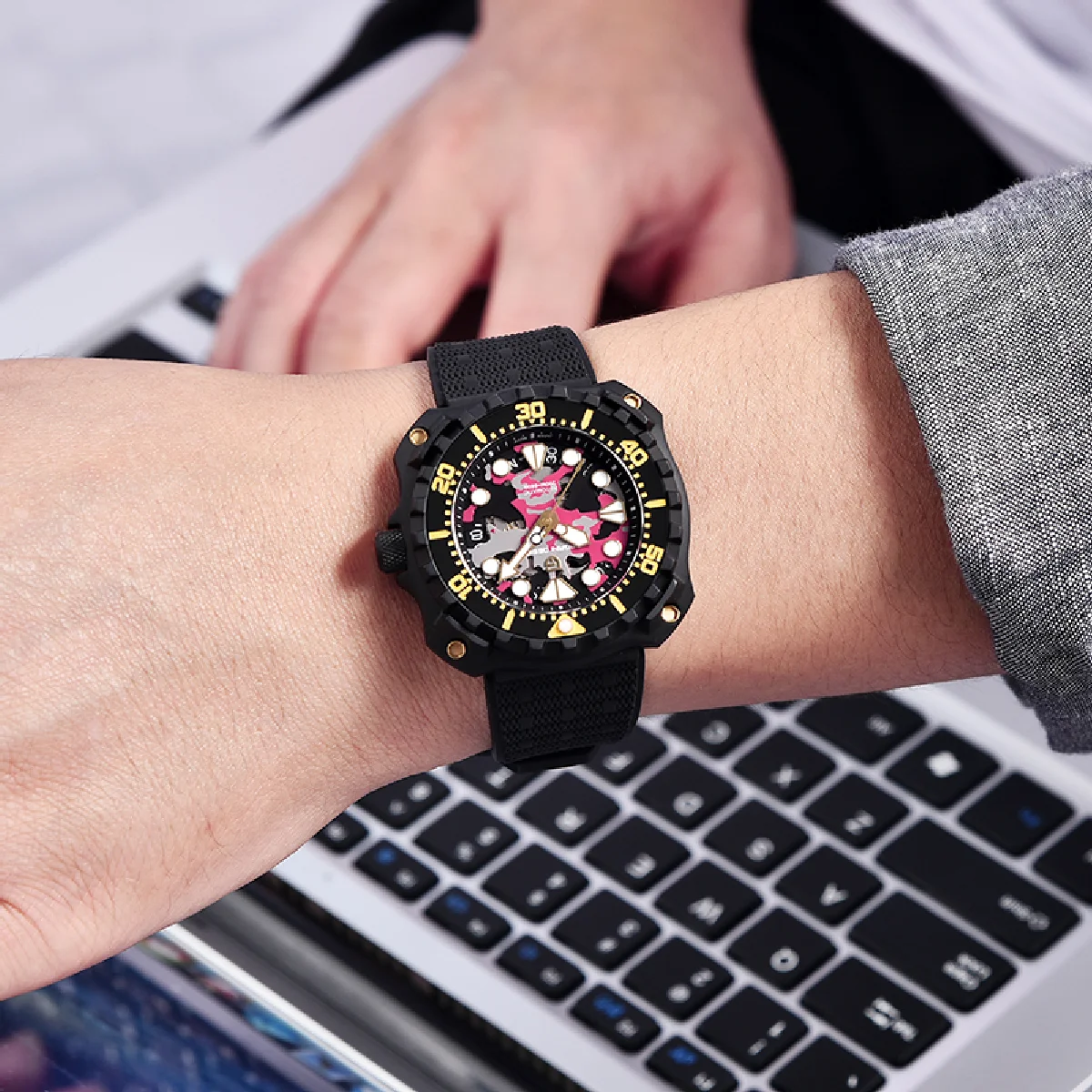 PAGANI DESIGN Automatic Chronograph Military Mechanical Watches Mens Ceramic Bezel NH35 Sports Stainless Steel Relogio Masculino
PAGANI DESIGN Automatic Chronograph Military Mechanical Watches Mens Ceramic Bezel NH35 Sports Stainless Steel Relogio Masculino