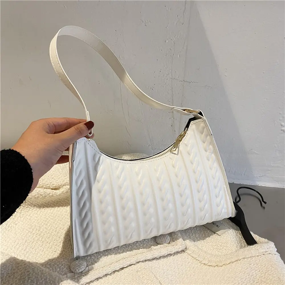 Small Gift Trendy Elegant Fashion Solid Color Women Bag Messenger Bag Over The Shoulder Korean Style Bag
Small Gift Trendy Elegant Fashion Solid Color Women Bag Messenger Bag Over The Shoulder Korean Style Bag