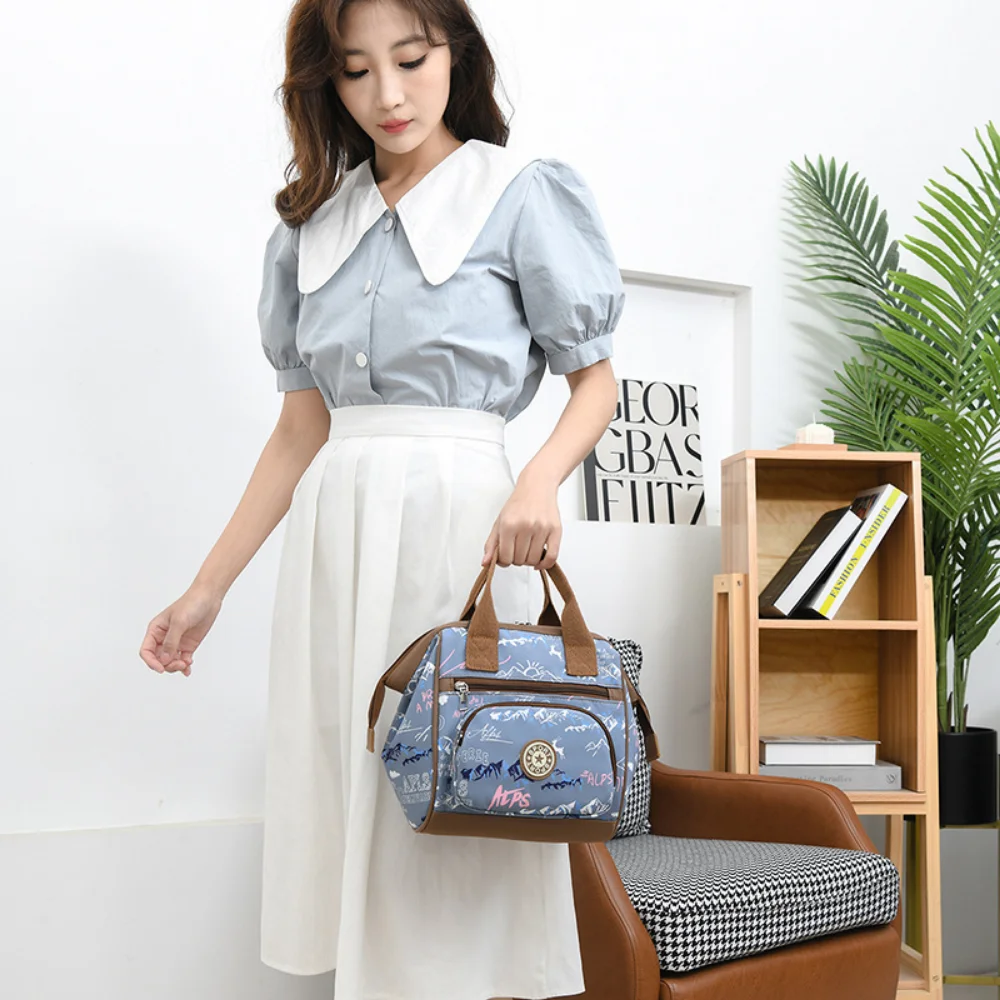 Large Capacity Oxford Cloth Mommy Bag Ladies Diaper Waterproof Bags Handbags Multiple Functions Mother Bag Tote Feminina
Large Capacity Oxford Cloth Mommy Bag Ladies Diaper Waterproof Bags Handbags Multiple Functions Mother Bag Tote Feminina