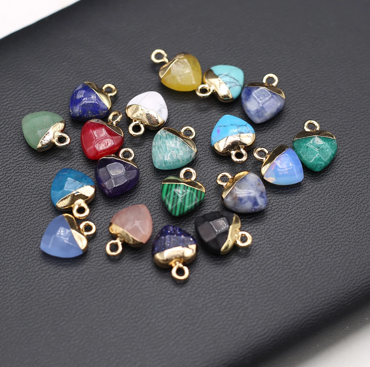 6 шт./лот Натуральный Полудрагоценный камень Маленькая подвеска граненые сердца кристалл Агат Подвески для изготовления ювелирных изделий ...
6 шт./лот Натуральный Полудрагоценный камень Маленькая подвеска граненые сердца кристалл Агат Подвески для изготовления ювелирных изделий ...