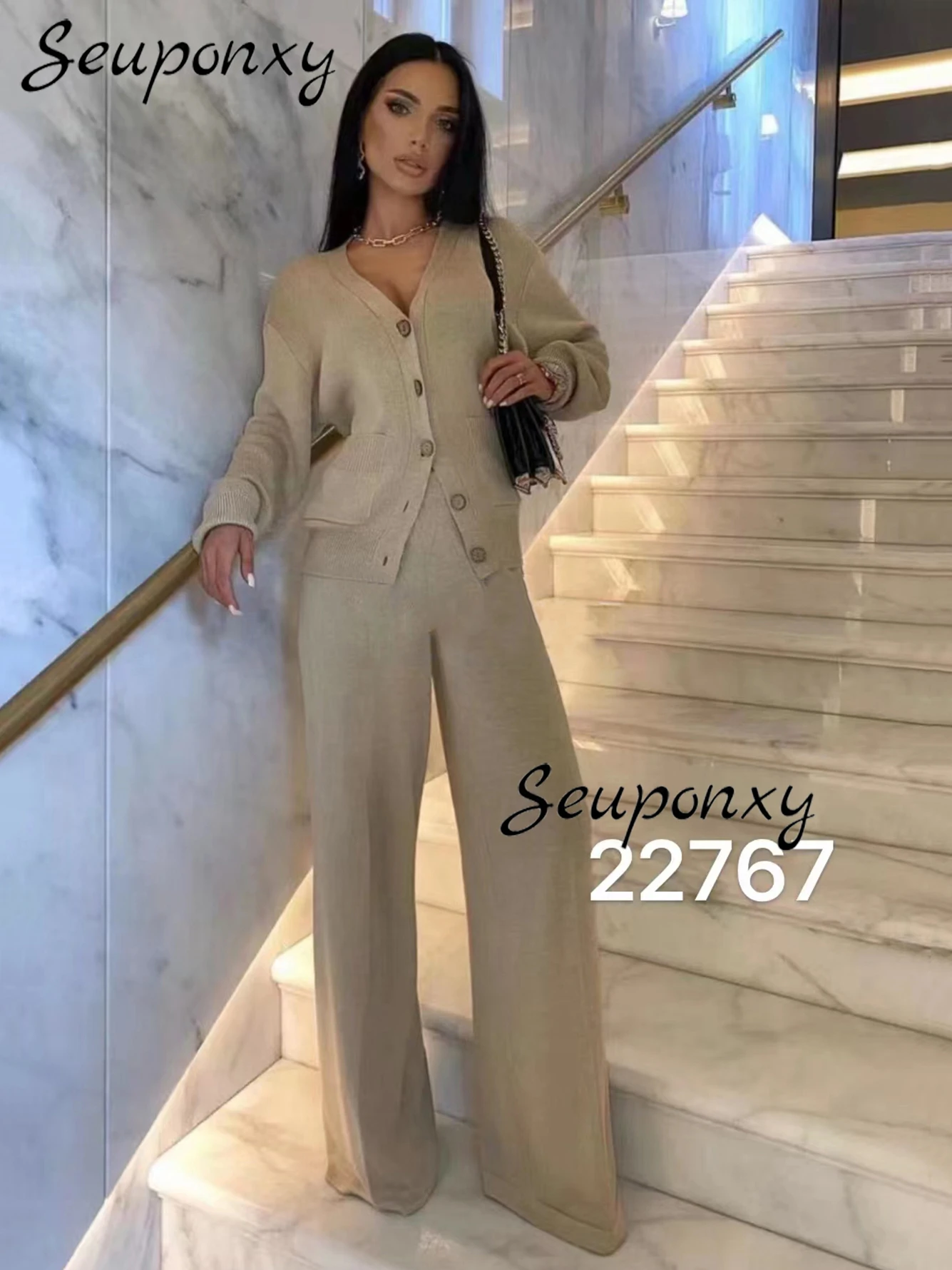 High Quality 2022 Fall Fashion Women's Slim Knit Set Sexy Single Breasted Cardigan + Wide Leg Pants Casual 2 Two Piece Sets
High Quality 2022 Fall Fashion Women's Slim Knit Set Sexy Single Breasted Cardigan + Wide Leg Pants Casual 2 Two Piece Sets
