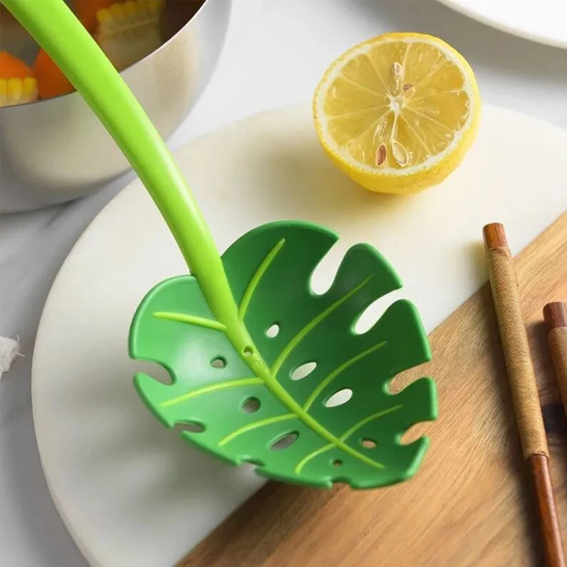 Multifunctional Long-Handled Green Monstera Leaf Colander Spaghetti Slotted Serving Spoon Salad Slotted Spoons For Home Kitchen
Multifunctional Long-Handled Green Monstera Leaf Colander Spaghetti Slotted Serving Spoon Salad Slotted Spoons For Home Kitchen