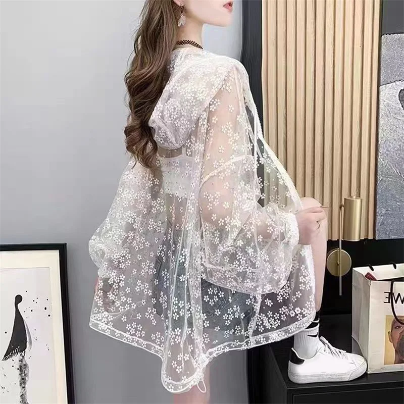 Jackets Women Thin Breathable Summer All-match Casual Sun-proof Floral Trendy Cozy Loose Vintage Female Simple Hooded Zipper Top
Jackets Women Thin Breathable Summer All-match Casual Sun-proof Floral Trendy Cozy Loose Vintage Female Simple Hooded Zipper Top