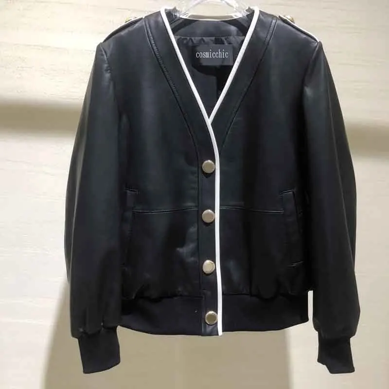 Runway Sheepskin V-neck Black Jacket Fashion Casual Long Sleeve Gold Single Breasted Loose Outwear Elegant Leather Women Clothes
Runway Sheepskin V-neck Black Jacket Fashion Casual Long Sleeve Gold Single Breasted Loose Outwear Elegant Leather Women Clothes