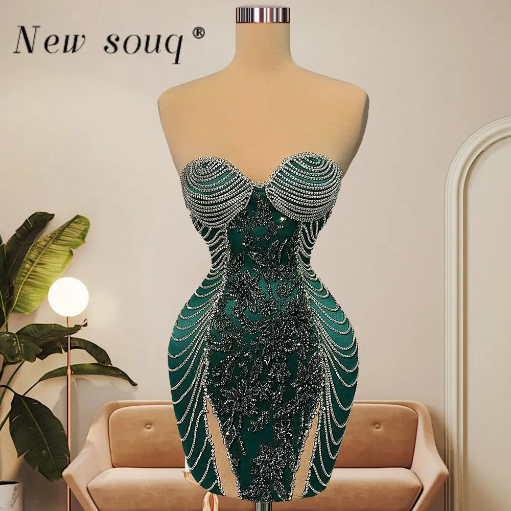 Green Sweetheart Neck Short Prom Dresses Sleeveless Couture Fashion Sliver Rhinestone Chains Fringes Mini Fitted Party Gowns
Green Sweetheart Neck Short Prom Dresses Sleeveless Couture Fashion Sliver Rhinestone Chains Fringes Mini Fitted Party Gowns