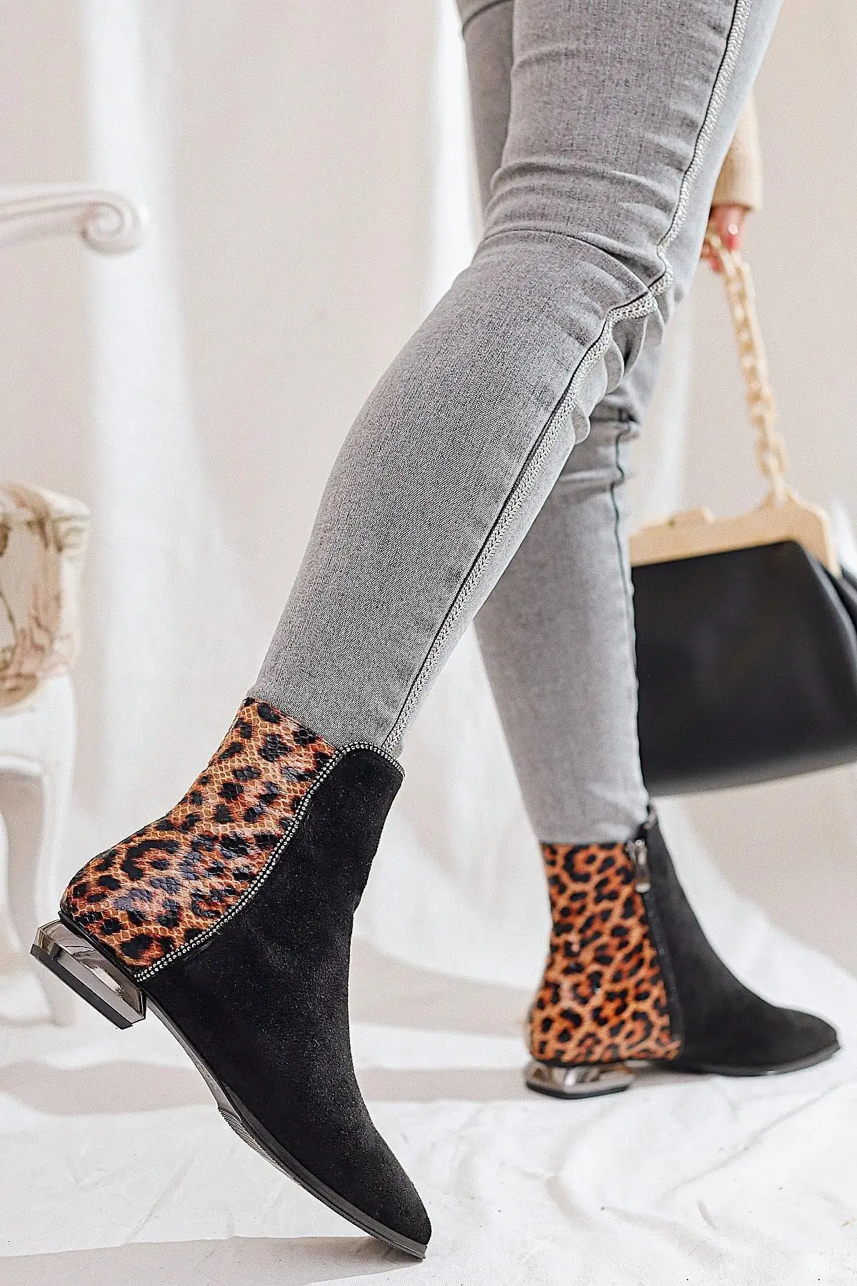 Women Suede Leopard And Stone Detailed Metallic Heels Bootie Comfortable Ladies Luxury Stylish Female Boots
Women Suede Leopard And Stone Detailed Metallic Heels Bootie Comfortable Ladies Luxury Stylish Female Boots
