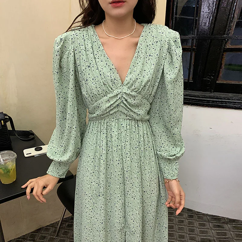 Dresses Women 2022 Spring New Korea Fashion Elegant Print Design Deep V Neck Suckling Waist Long Sleeve Floral Long Dress
Dresses Women 2022 Spring New Korea Fashion Elegant Print Design Deep V Neck Suckling Waist Long Sleeve Floral Long Dress