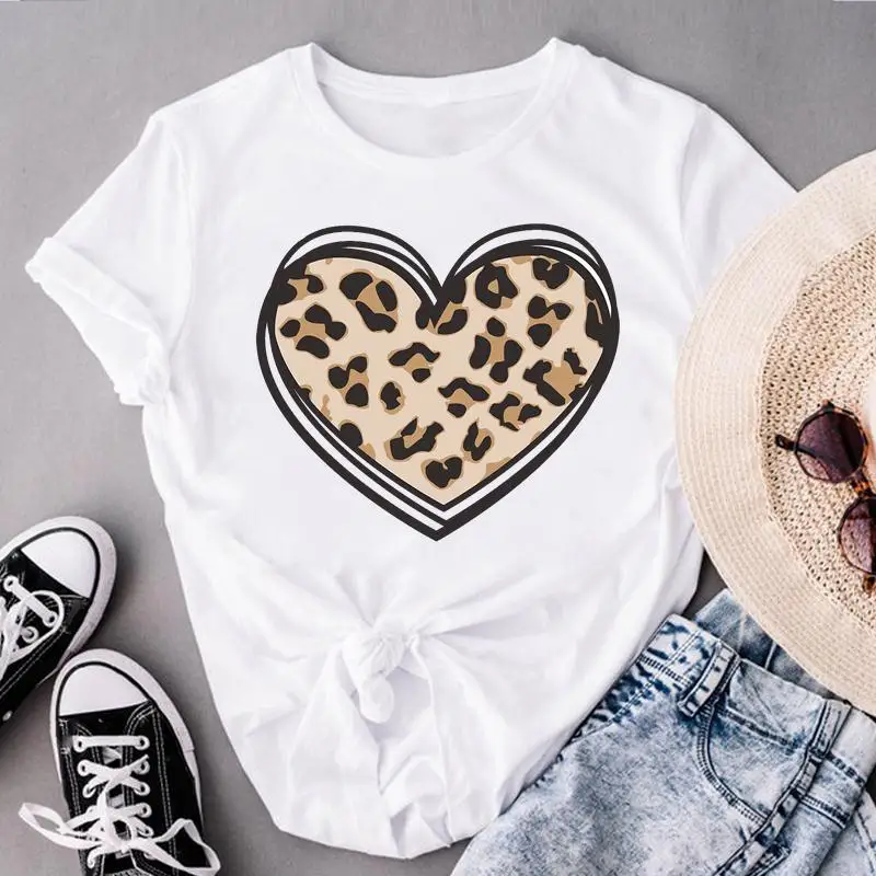Women Feather Love Sweet Cute Print Short Sleeve Fashion Lady Tshirt Tees Aesthetic Female Summer Tops Clothes Graphic T-Shirt
Women Feather Love Sweet Cute Print Short Sleeve Fashion Lady Tshirt Tees Aesthetic Female Summer Tops Clothes Graphic T-Shirt