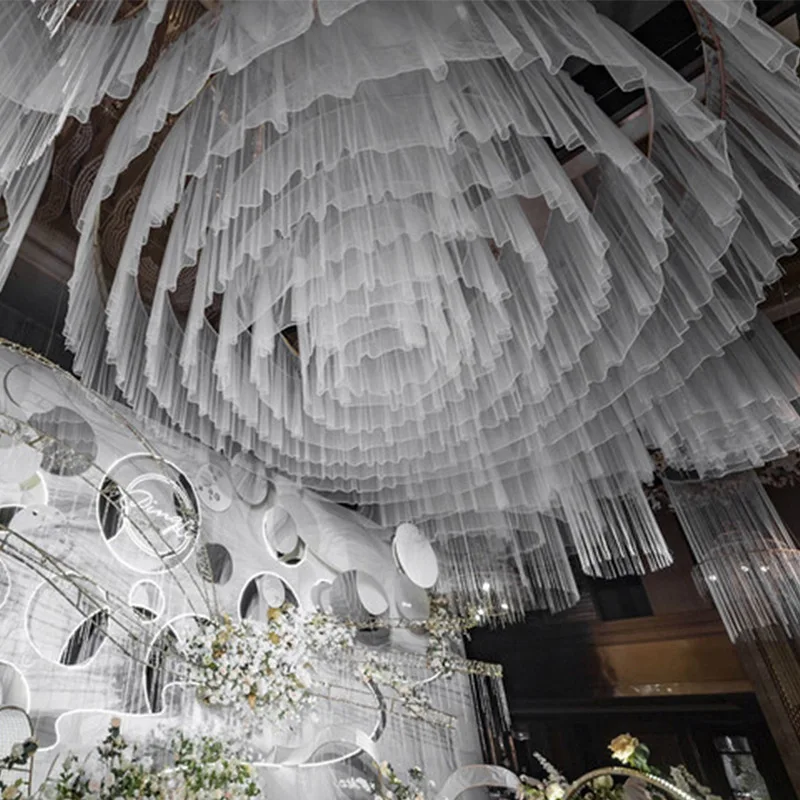 New Romantic Wedding Stage Ceiling Decor S-shaped Wave Design Genting Hanging Ornament Wave Sagging for Party Ceiling Decoration
New Romantic Wedding Stage Ceiling Decor S-shaped Wave Design Genting Hanging Ornament Wave Sagging for Party Ceiling Decoration