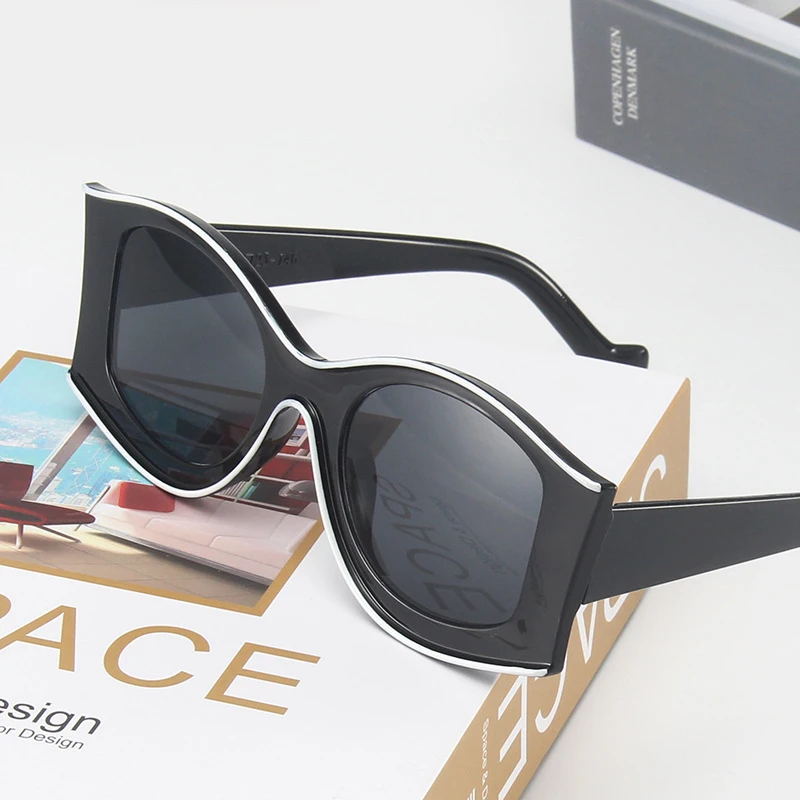 Personality Oversized Fashion Sunglasses Retro Funny Irregular Popular Glasses Female Man Beach Traveling Outdoor Eyewear
Personality Oversized Fashion Sunglasses Retro Funny Irregular Popular Glasses Female Man Beach Traveling Outdoor Eyewear