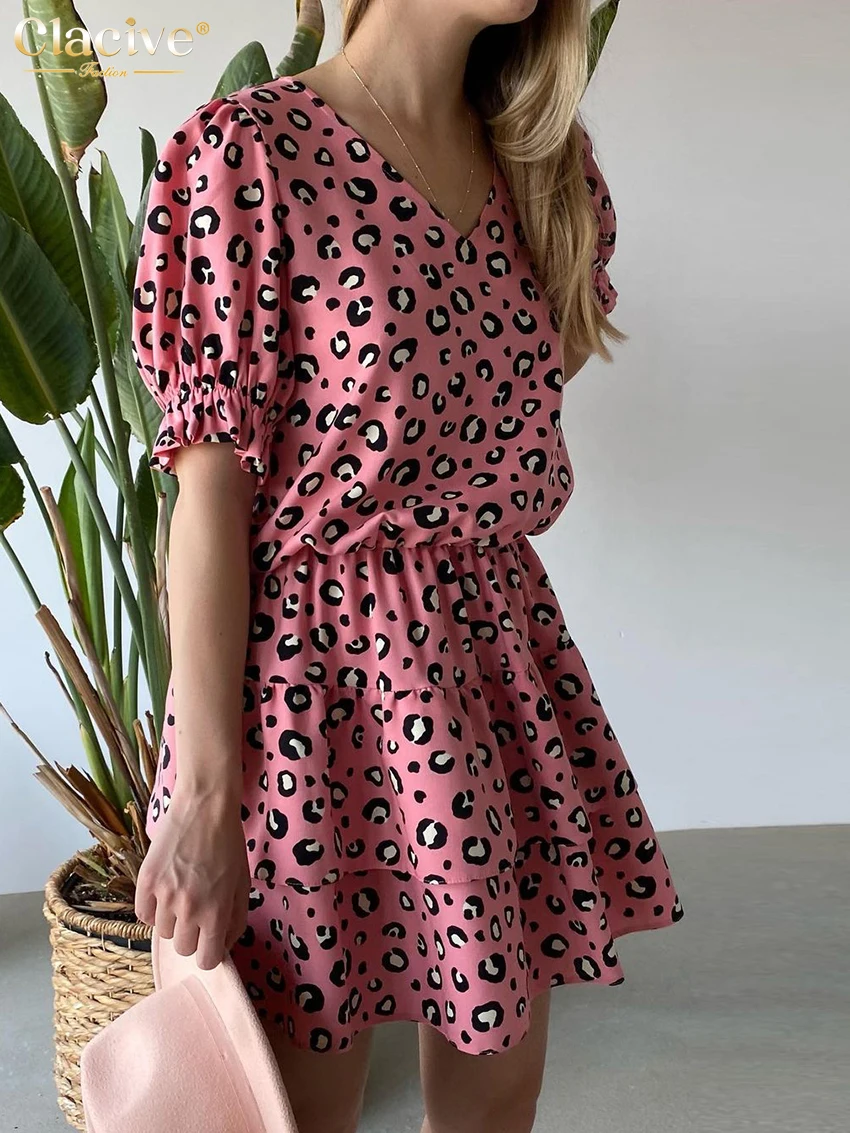 Clacive Fashion Print Summer Dress Ladies Elegant V-Neck Short Sleeve Office Mini Dress Casual Chic Pleated Dresses For Women 
Clacive Fashion Print Summer Dress Ladies Elegant V-Neck Short Sleeve Office Mini Dress Casual Chic Pleated Dresses For Women