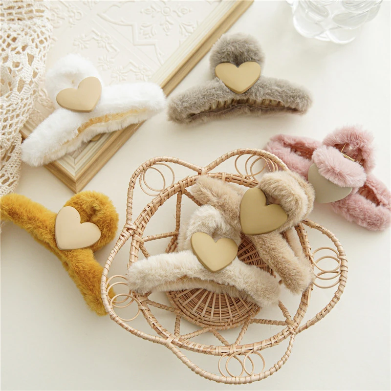 Autumn and Winter Women's Love Hair Clip Korean Love Plush Hair Clip Cute Girl's Love Clip Shark Clip Wholesale
Autumn and Winter Women's Love Hair Clip Korean Love Plush Hair Clip Cute Girl's Love Clip Shark Clip Wholesale