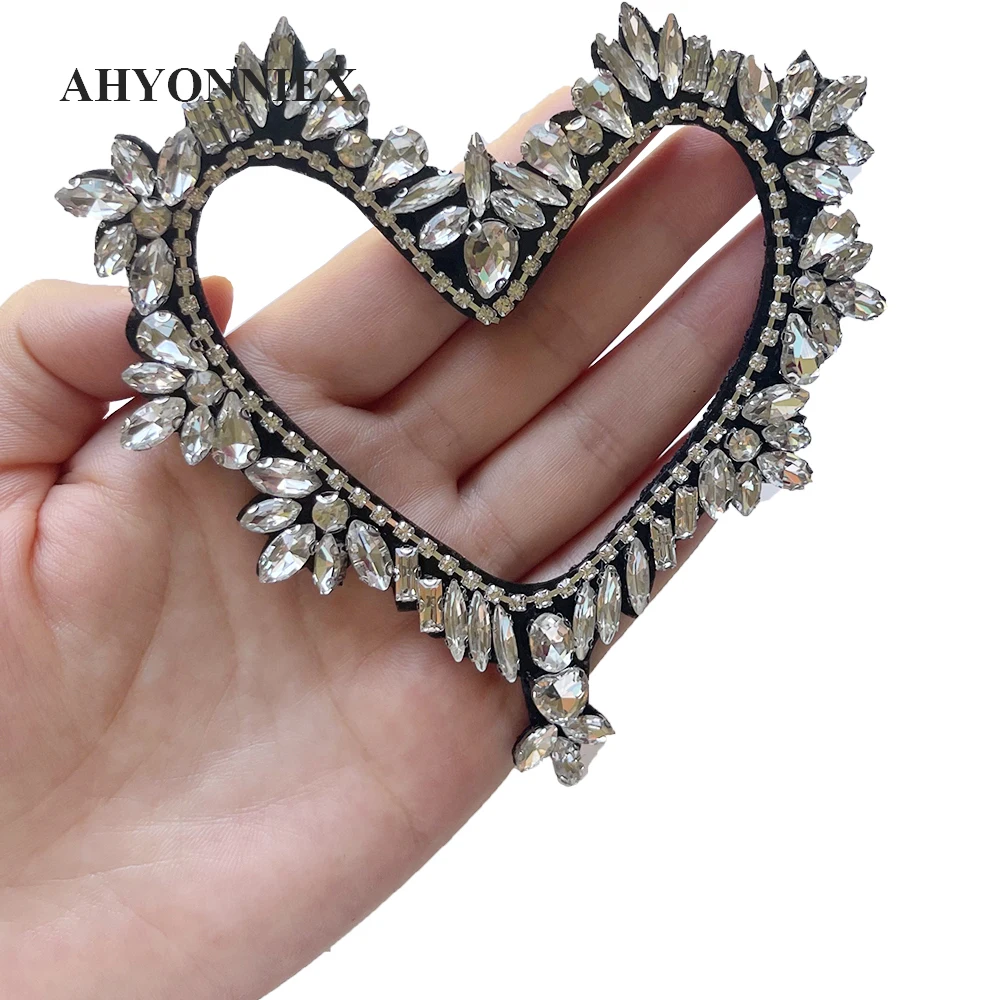 Fashion Cross Heart Shape Star Foot Rhinestone Beaded Patches for Clothes Sew on Parch Badge Applique Embroidered Parches
Fashion Cross Heart Shape Star Foot Rhinestone Beaded Patches for Clothes Sew on Parch Badge Applique Embroidered Parches