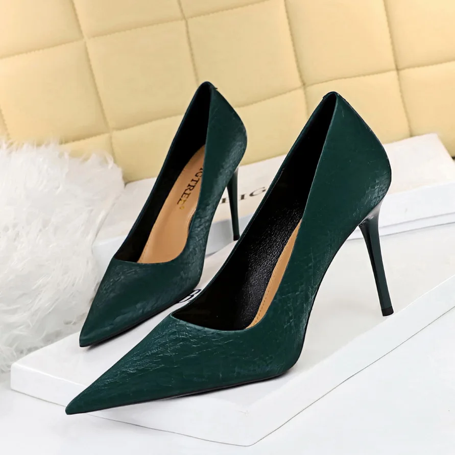 2022 Elegant Vintage Heels Women Pumps Solid Fine with Pointed Toe Shallow Fashion High Heels 10cm Women's Shoes Party Shoes
2022 Elegant Vintage Heels Women Pumps Solid Fine with Pointed Toe Shallow Fashion High Heels 10cm Women's Shoes Party Shoes