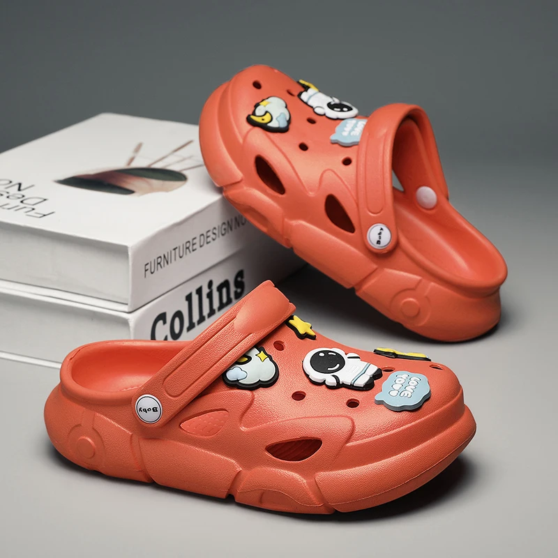 Fashion Girls Boys Sandals Cute Cartoon Astronaut EVA Shoes Kids Summer Boy Slippers Waterproof Thick Sole Clogs Girl Shoes
Fashion Girls Boys Sandals Cute Cartoon Astronaut EVA Shoes Kids Summer Boy Slippers Waterproof Thick Sole Clogs Girl Shoes