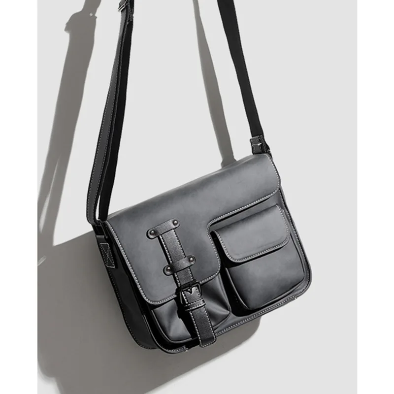 New sanded leather one-shoulder men's bag multi-pocket business work men's small body bag Messenger bag casual retro crossbody b
New sanded leather one-shoulder men's bag multi-pocket business work men's small body bag Messenger bag casual retro crossbody b