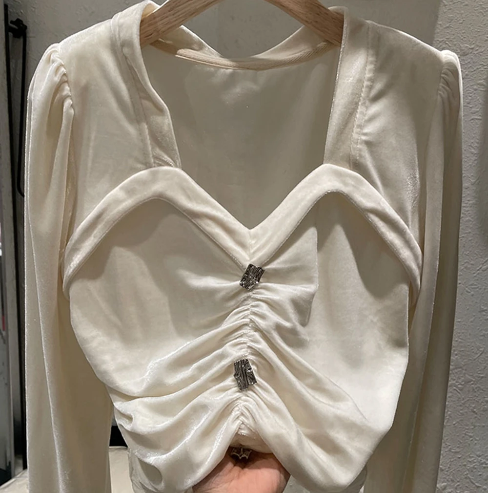 European Velvet Shirts Blouses Women's 2023 Autumn New Design Square Neck Pleated Style Slim Long Sleeve Top
European Velvet Shirts Blouses Women's 2023 Autumn New Design Square Neck Pleated Style Slim Long Sleeve Top